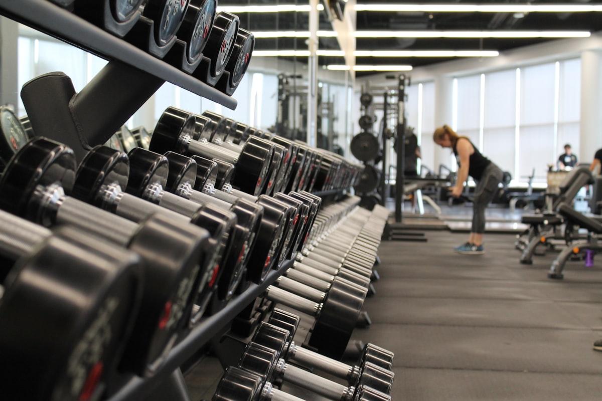 Heavy dumbbell rack for strength training